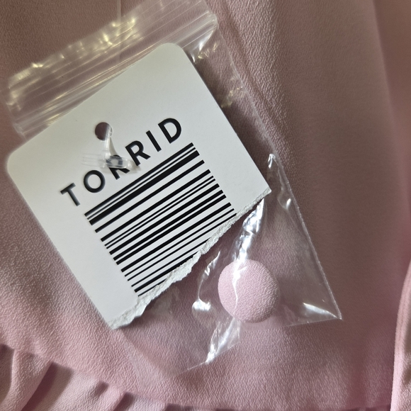 Torrid Feminine Pink Puff Sleeve Blouse with Mandarin Collar Size 0 - Picture 6 of 7